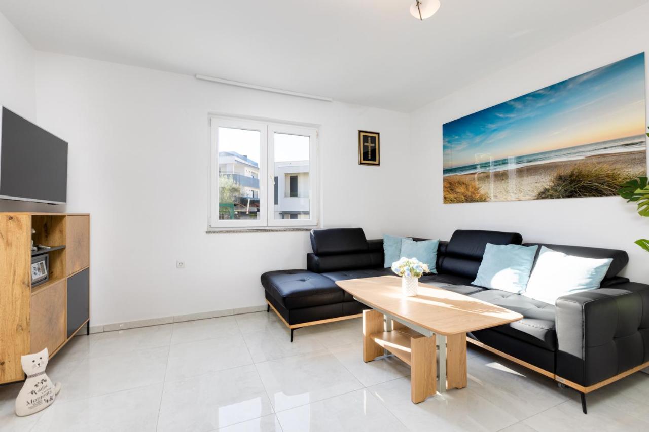 Apartment Kamila Krk Town Eksteriør bilde